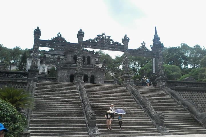 Da Nang and Hue Full-Day Tour from Da Nang