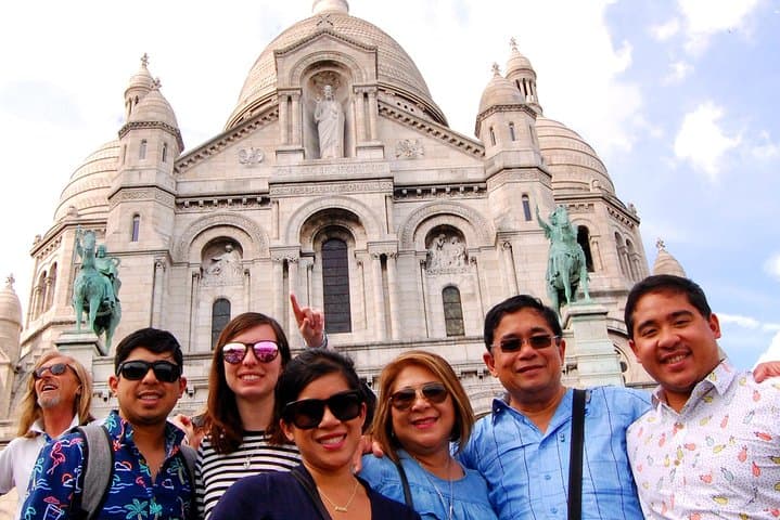 Notre Dame, Ste Chapel, Louvre, Montmartre, Eiffel Tower Private