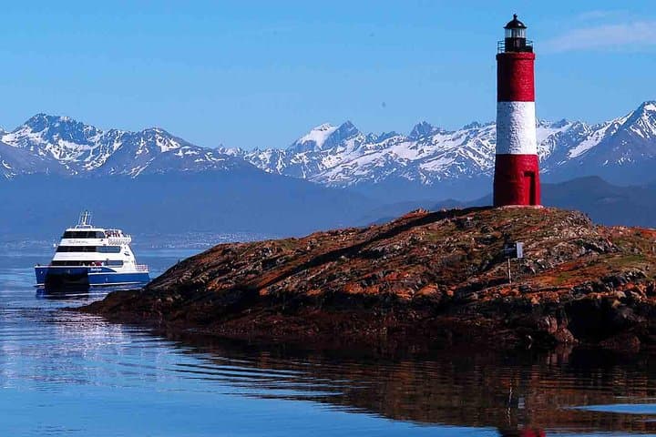 Explore the Beagle Channel: Navigate and Trek the Bridges Islands