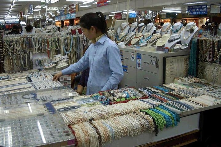 Private Shanghai Ultimate Flexible Shopping Tour: 4 or 8-hour Options