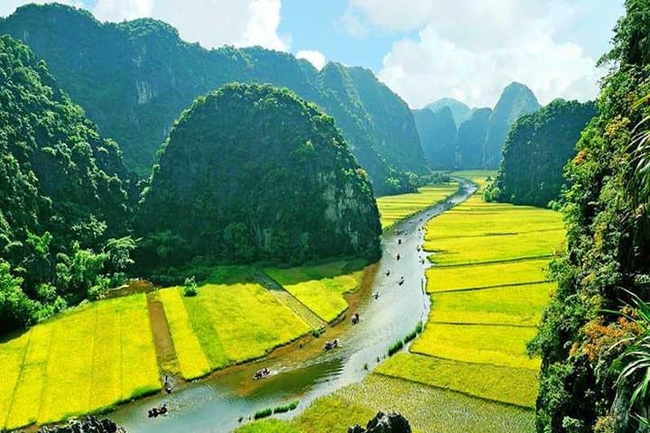 Hoa Lu - Trang An - Mua Cave- 1 Day Trip from Hanoi By Limousine and Small Group