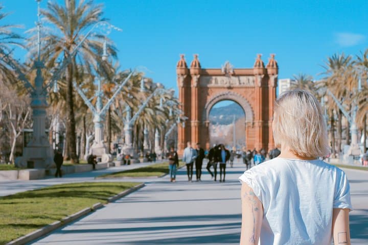 Explore Barcelona in 90 minutes with a Local