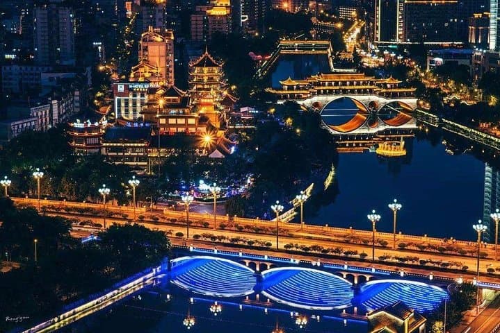 Chengdu After Dark: A Secretly Stunning Illuminated Journey