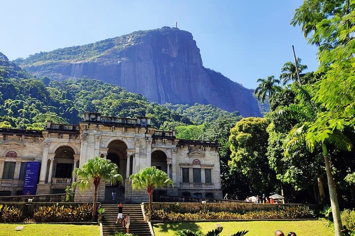 Corcovado Hiking Tour in Rio de Janeiro