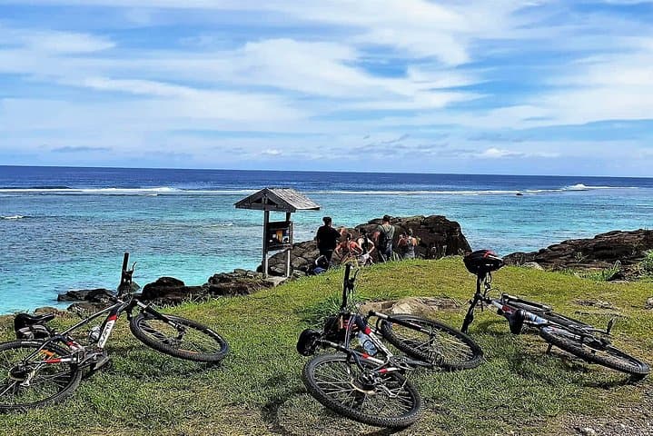 'Discover' Rarotonga Cycling Tour with Lunch