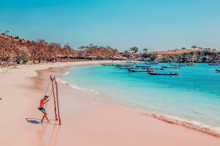 Pink Beach & Southeast Gili Islands Snorkeling Tour