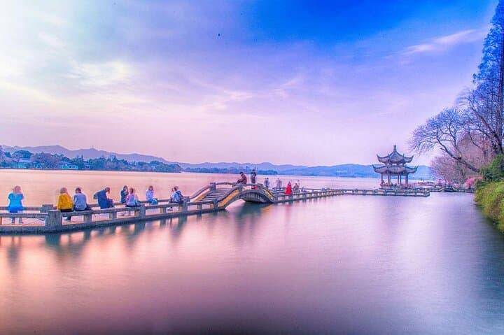 Private Flexible Hangzhou Layover Tour in Your Way