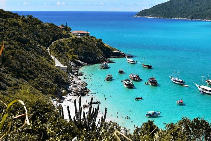 Arraial do Cabo Day Trip from Rio de Janeiro: Boat Tour & Beach