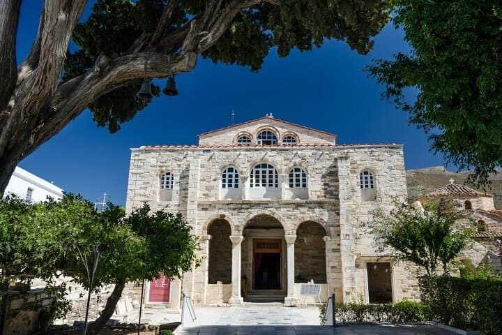 Paros & Antiparos Full-Day Discovery Guided Tour in English