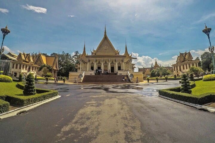 Divine Phnom Penh in Half a Day