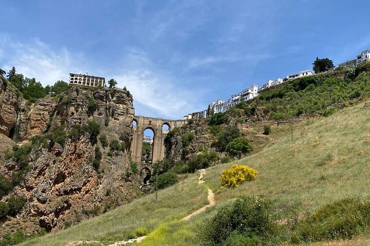 Ronda Tour with Guided Visit and Setenil de las Bodegas