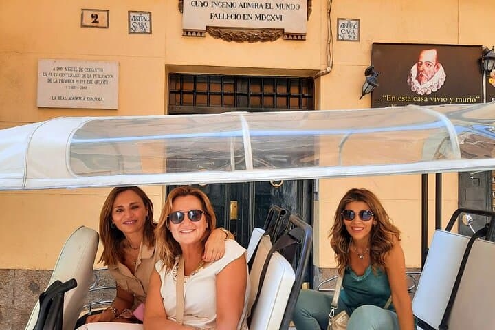 Tour en tuk-tuk electrico por MADRID MODERNO