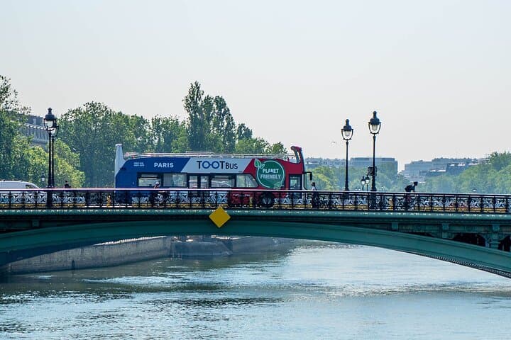 Paris Tootbus Must See Hop-on Hop-off Bus Tour with Seine River Cruise