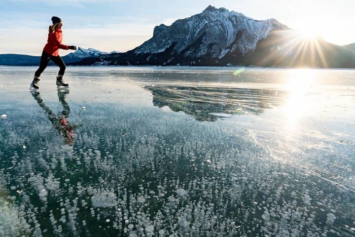 Icefields Parkway and Ice Bubbles of Abraham Lake Adventure