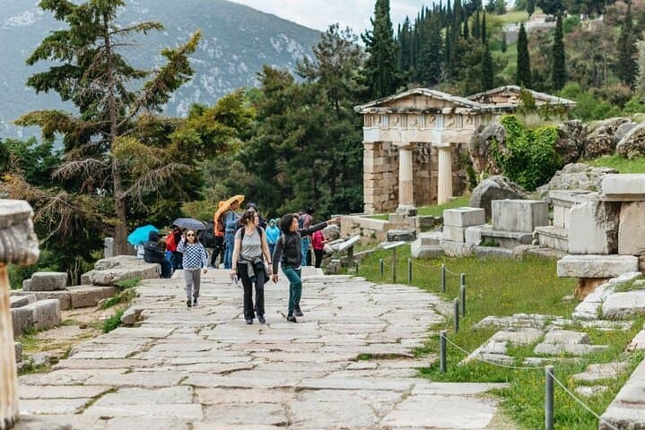 From Athens: Small-Group Delphi, Museum & Arachova Day Trip