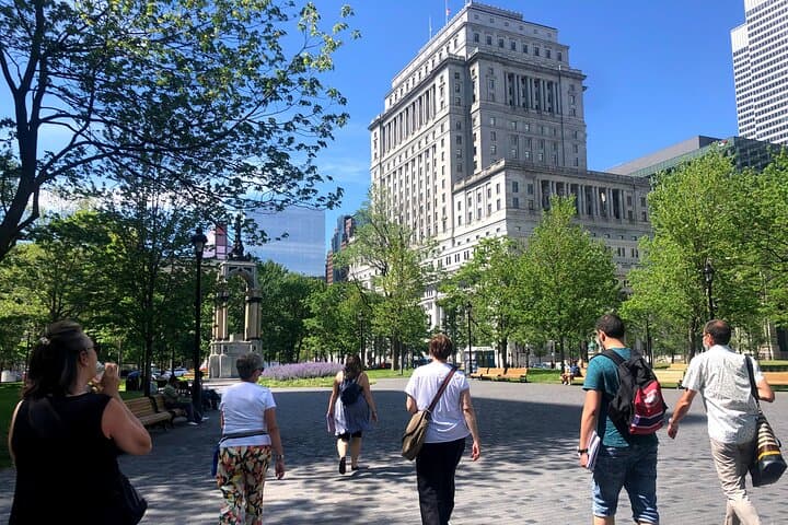 Montréal Downtown and Underground City Private Walking Tour