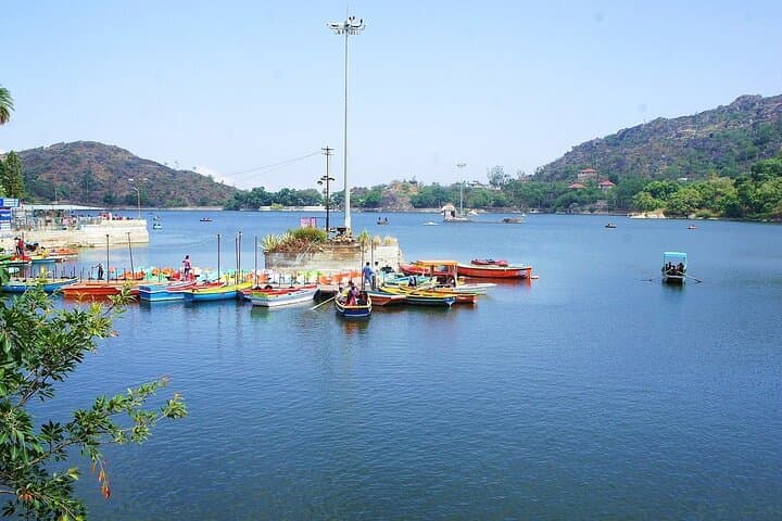 Full-Day Private Tour Mount abu Sightseeing by Cab
