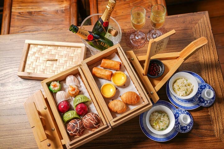 Hong Kong 'Aqua Luna' Dim Sum Cruise