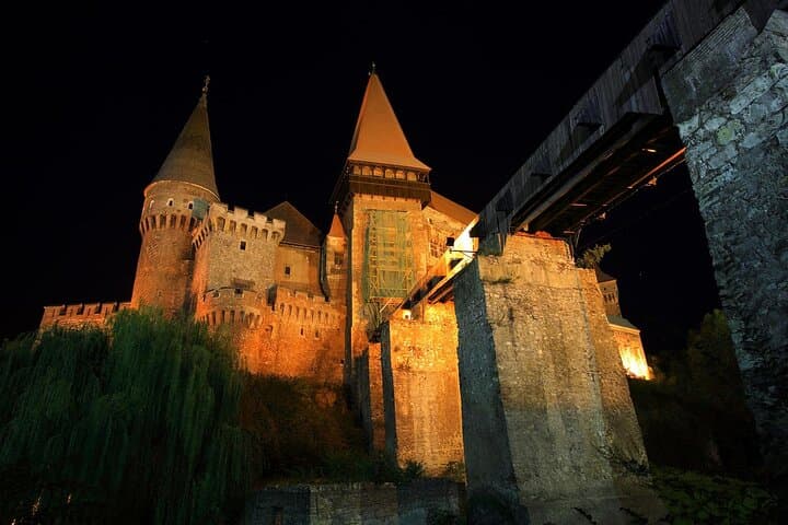 Dracula beyond the legend: 8-day private tour in Transilvania