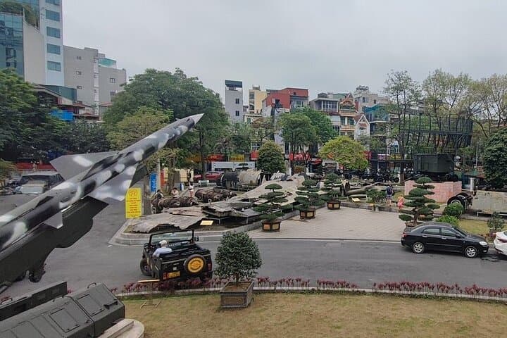 Private Hanoi Sightseeing Tour by Army Jeep