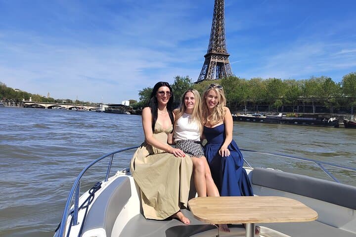 Paris Private Seine River Cruise with Captain