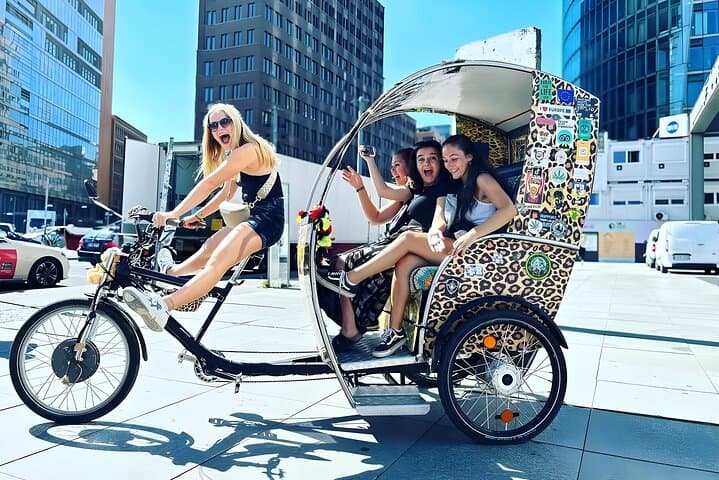 Rickshaw Private Sightseeing City Tour Berlin