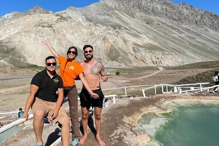 Tour 1 day Maipo Cajon Thermal Hill Reservoir Gypsum and Picnic