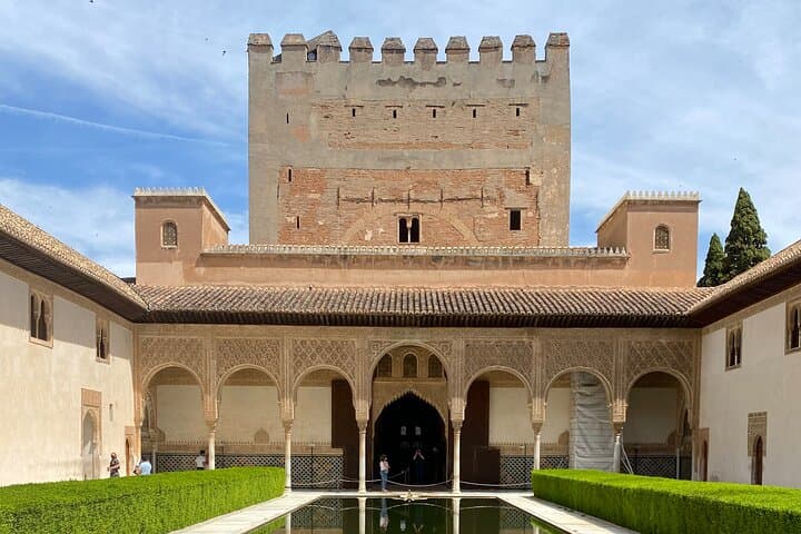 Private Tour to La Alhambra de Granada from Almeria Port