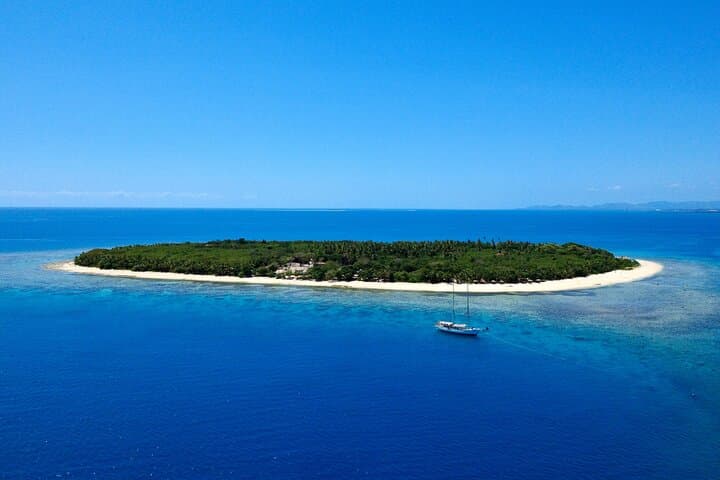 Captain Cook Cruises Fiji - Island and Reef Day Cruise