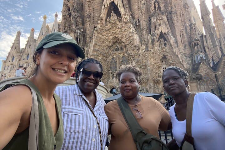 Sagrada Familia and Gaudi Private Tour with Skip the Line Tickets